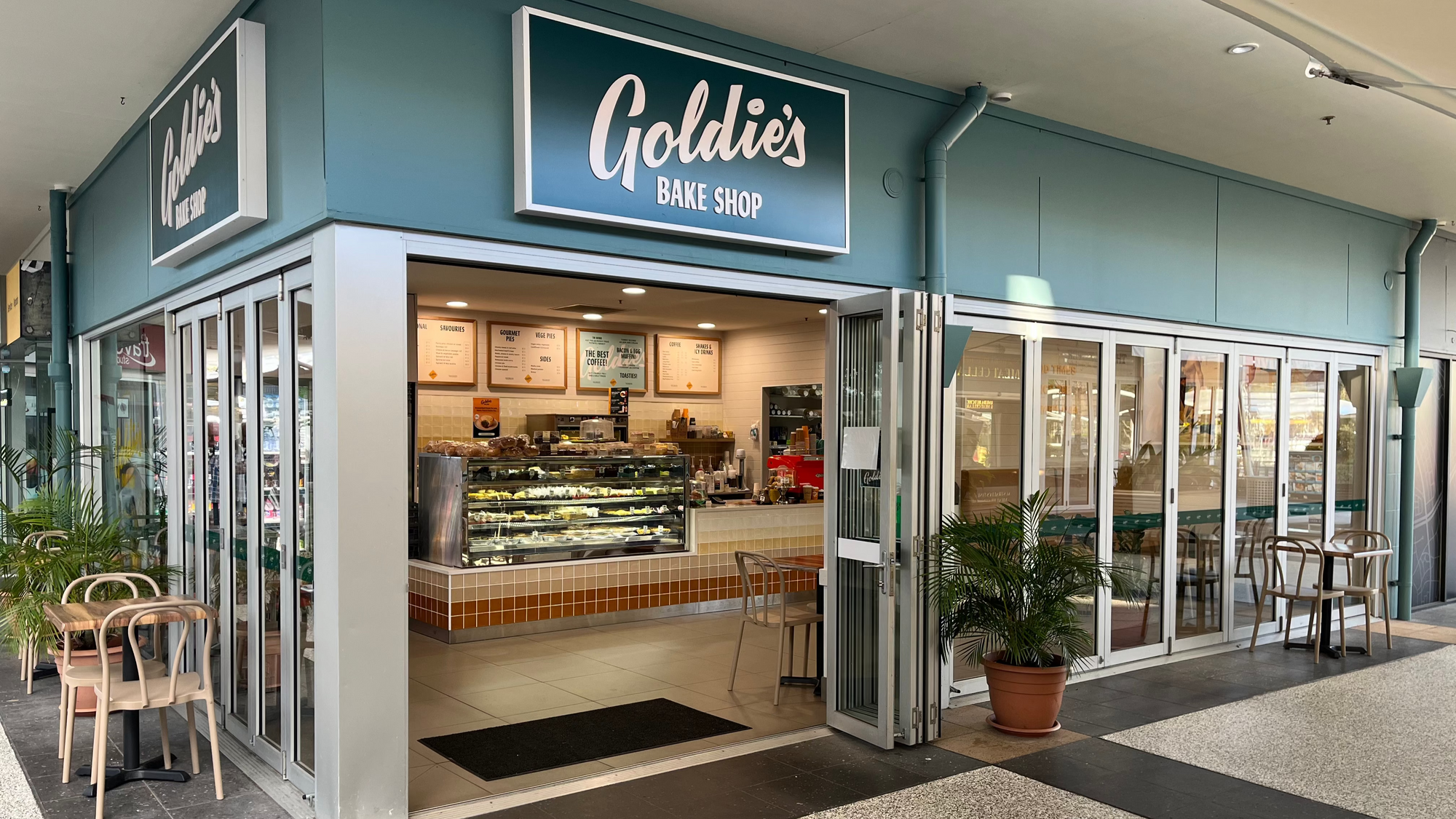 Goldies Bake Shop Q Store Bakery Near Me Mermaid Waters